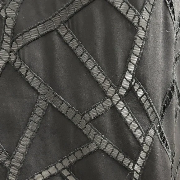 English Factory semi sheer geometric design on front  Medium. - Picture 2 of 5
